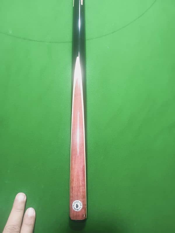 snooker cue 1 peice with box 2