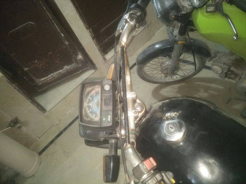 honda cd2019 bilkul OK hai 03361290539 watsp ND sim 3