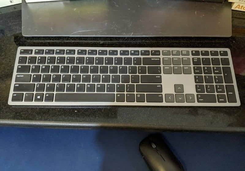 Dell Premium Wireless keyboard 1