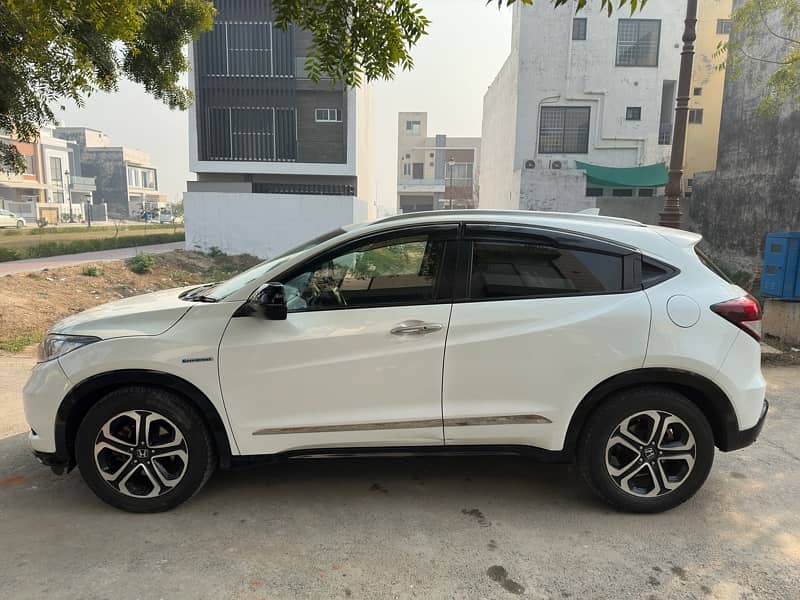 Honda Vezel Hybrid Z Sensing 2016 3