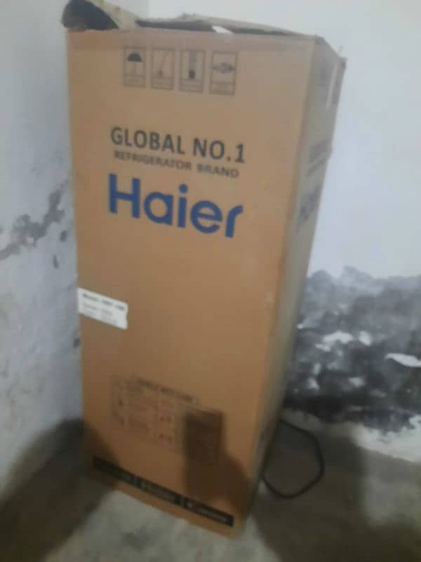 Haier new fridge with warranty card only 4 month used 2