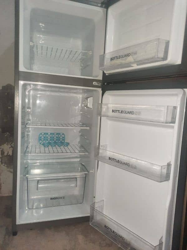 Haier new fridge with warranty card only 4 month used 4