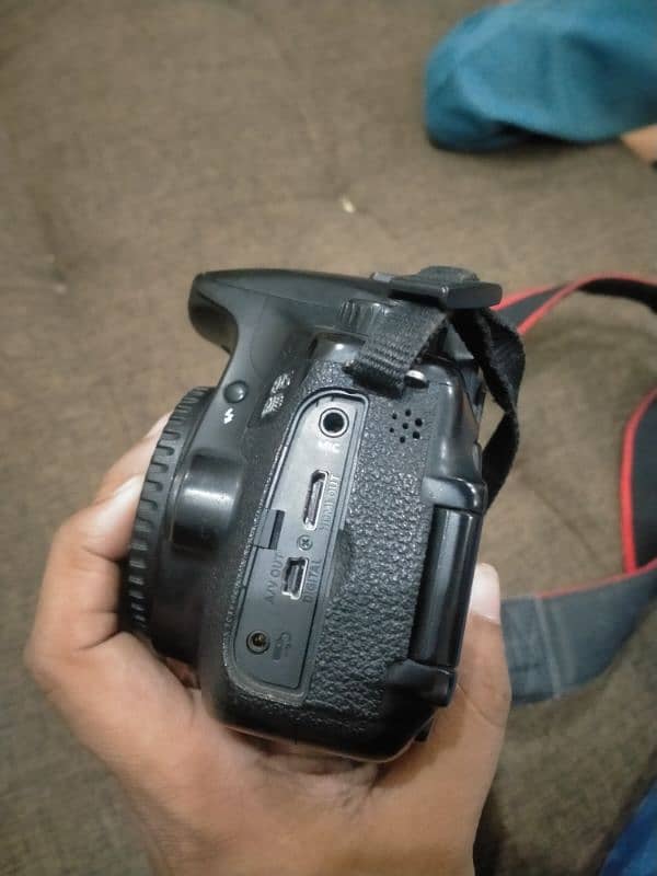 Canon 60d body with box 4