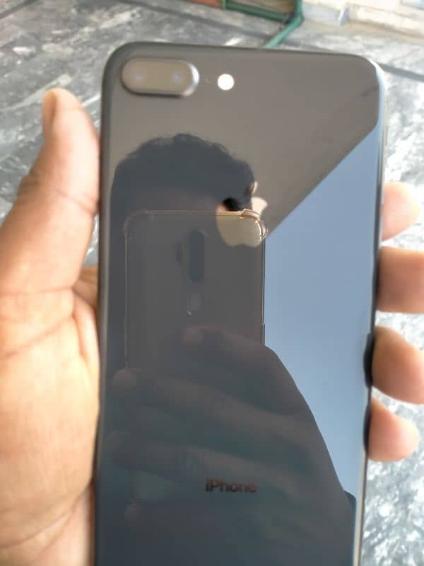 iPhone 8 plus  128 GB Condition 10/9 PTA approved  Fingers ok 1