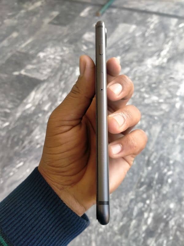 iPhone 8 plus  128 GB Condition 10/9 PTA approved  Fingers ok 3