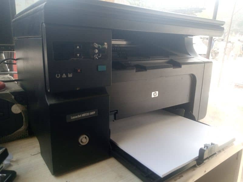 HP LaserJet M1132 MFP urgent sale OK pcs 0