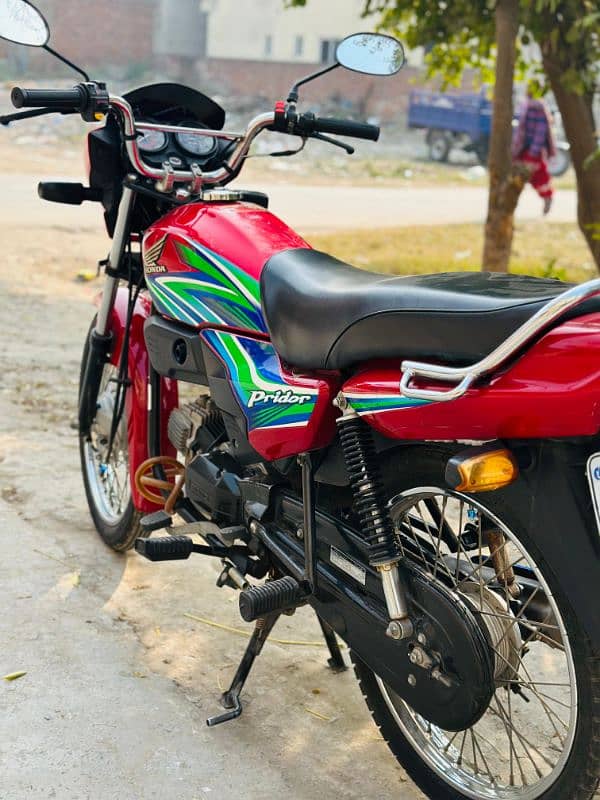 Honda prider red lush condition 3