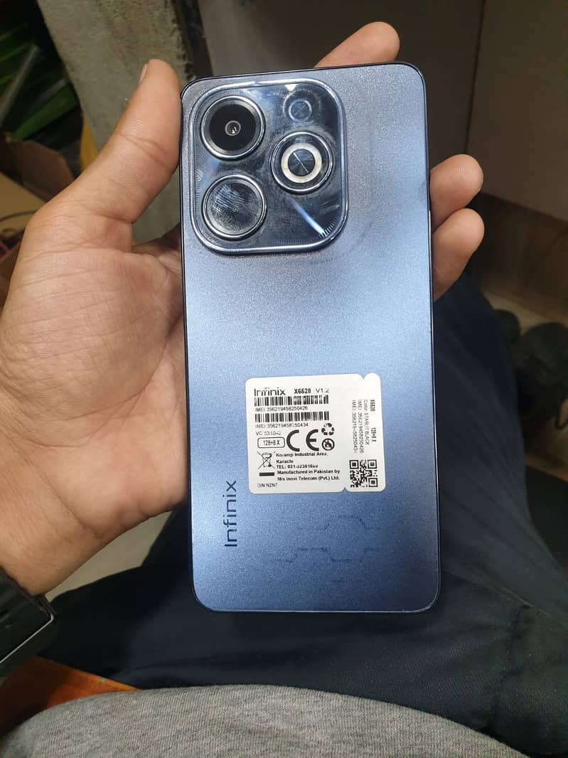 Infinix hot 40i WITH BOX 0