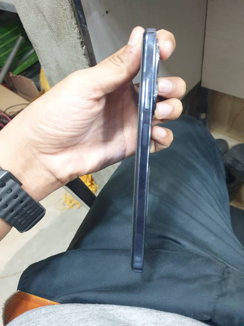 Infinix hot 40i WITH BOX 5