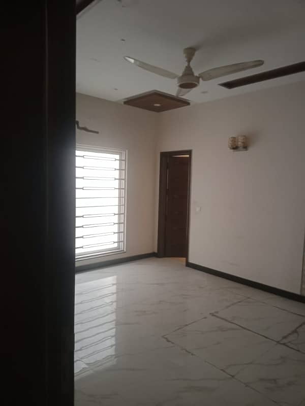 10 Marla House For Sale In Paragon City Lahore 2