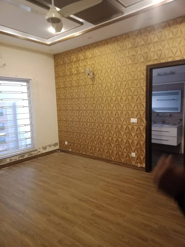 10 Marla House For Sale In Paragon City Lahore 5