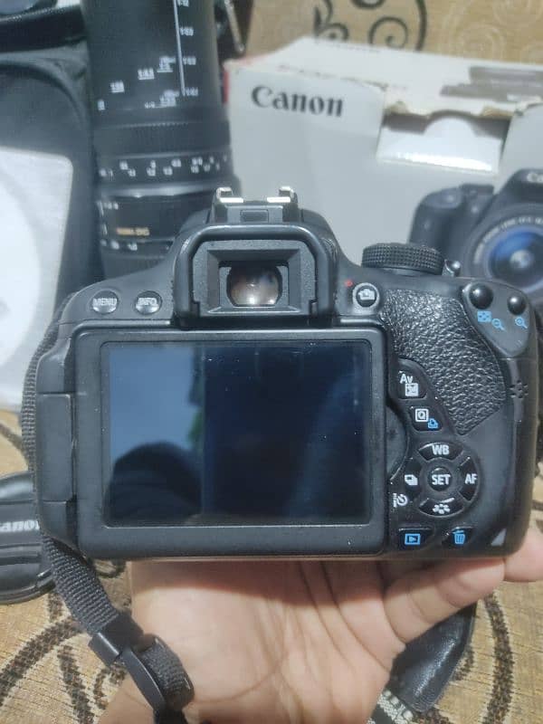 I want to sale my camera canon 700d with box & All accessories 2