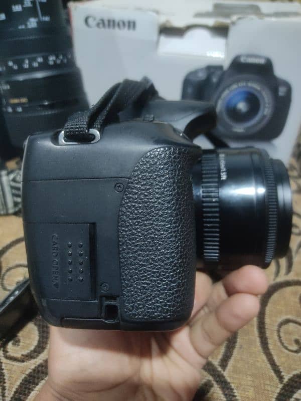 I want to sale my camera canon 700d with box & All accessories 4