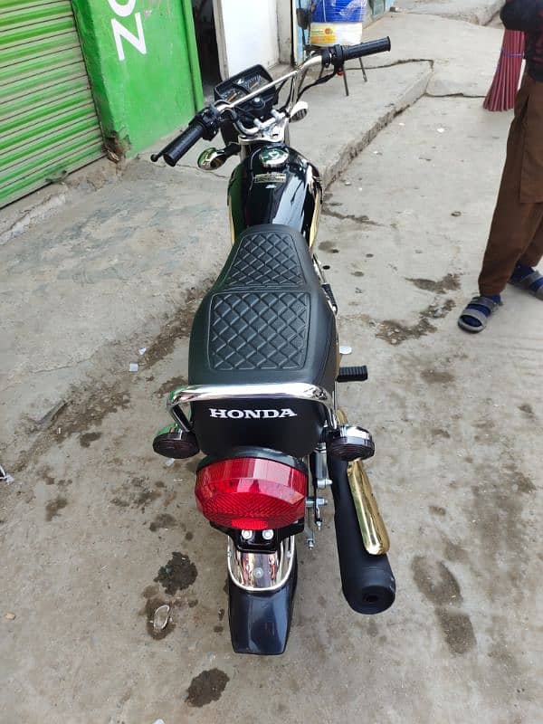 Honda 125 gold edition 8