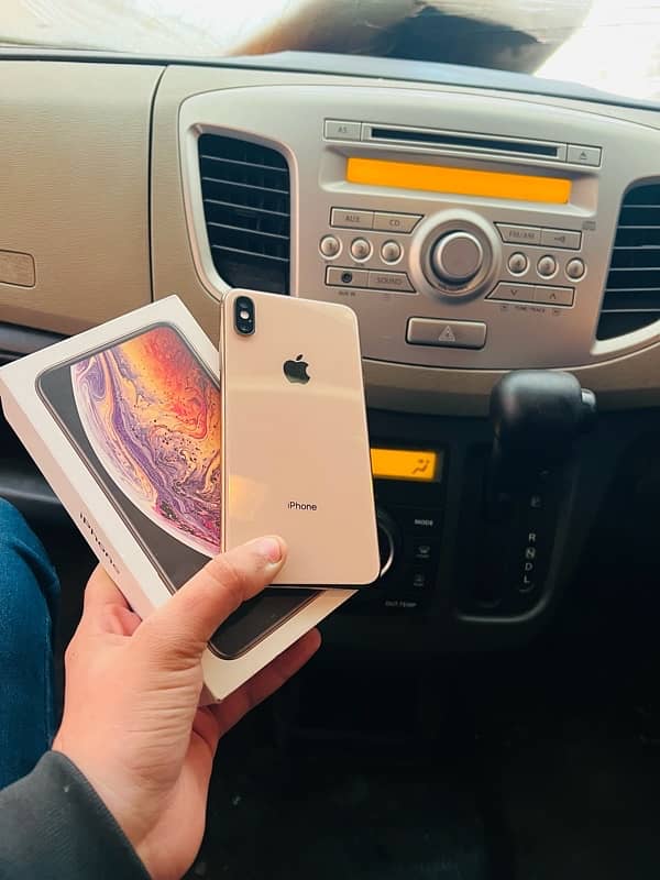 iphone xsmax 256gb dual sim pta approved with box 4