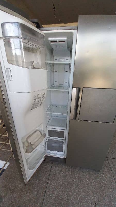 Samsung dobul door fridge for sale Reasonable price Good Conditione 2