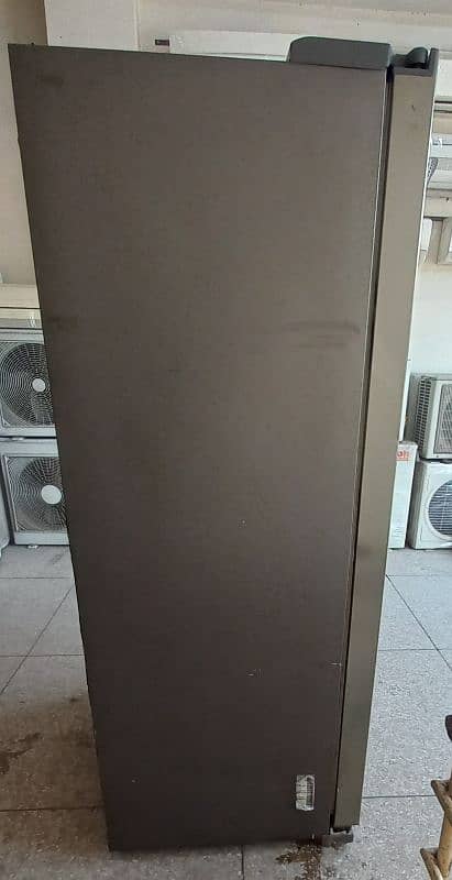 Samsung dobul door fridge for sale Reasonable price Good Conditione 8