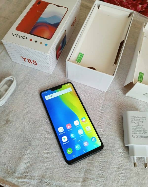 vivo y85 complete Box charger brand new 2