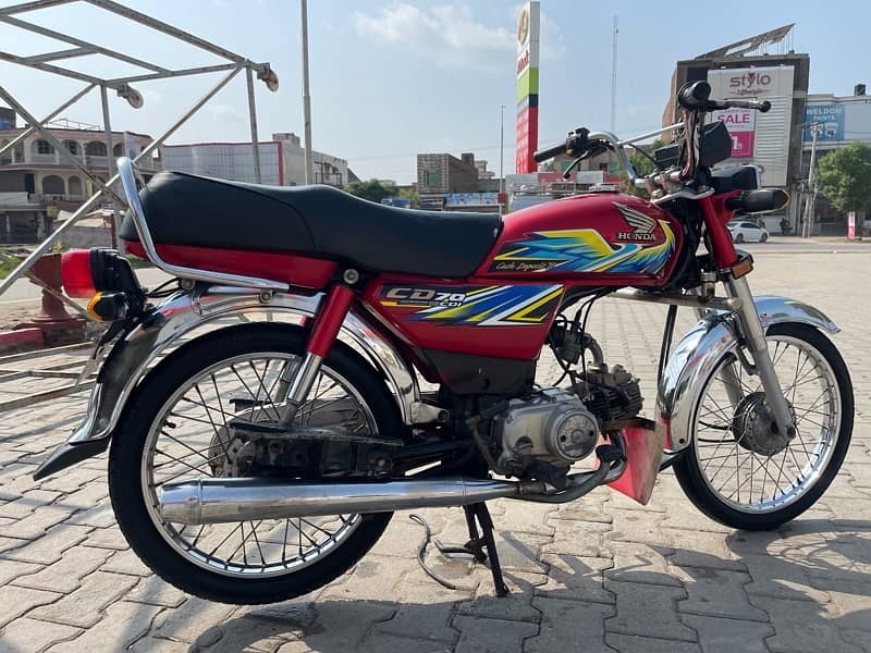 Honda CD 70 2021 4