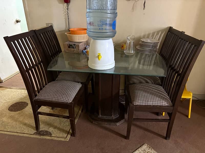 dining table with 4 chairs 1