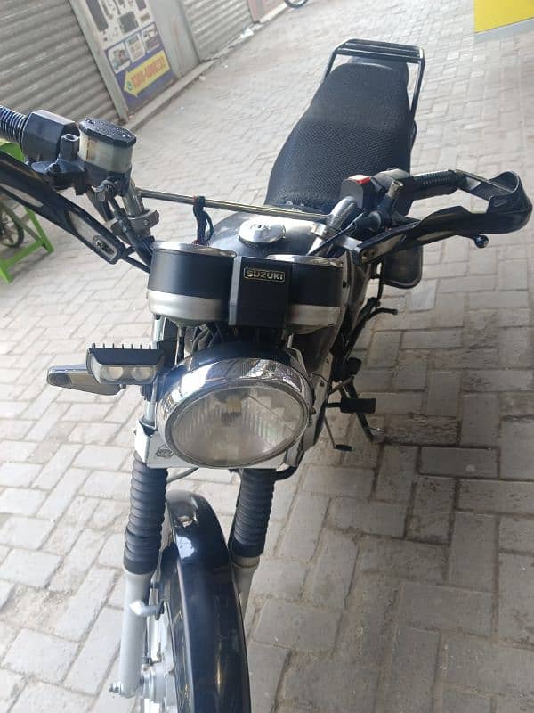 Suzuki GS 150 Model 2022[TOTAL GENIUN]* 1