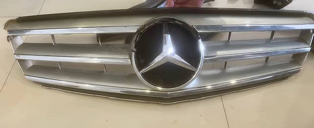 Mercedes C180 Car Parts (W204) 1