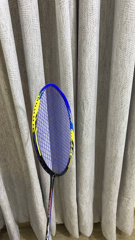 Max Bold racket with multi shades 5