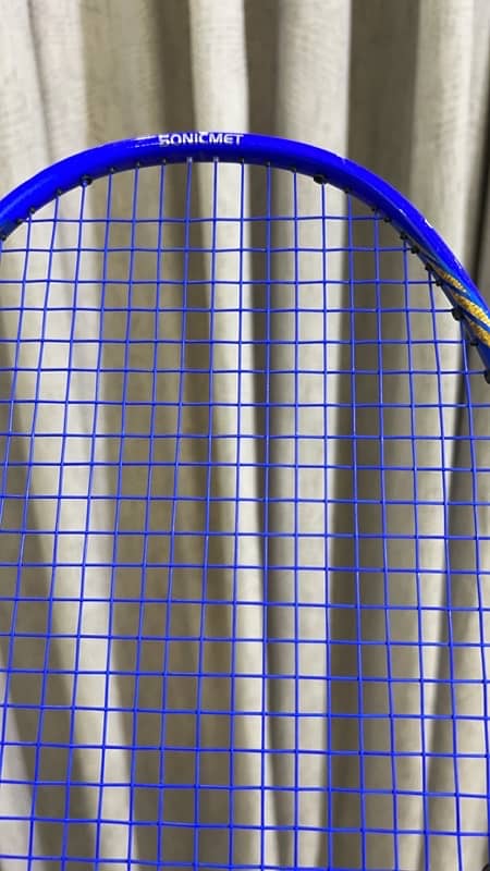 Max Bold racket with multi shades 8