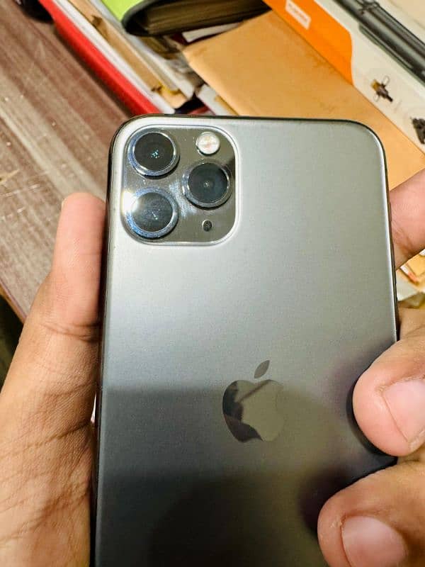 Iphone 11 pro 256gb pta Approved 91% Health 1