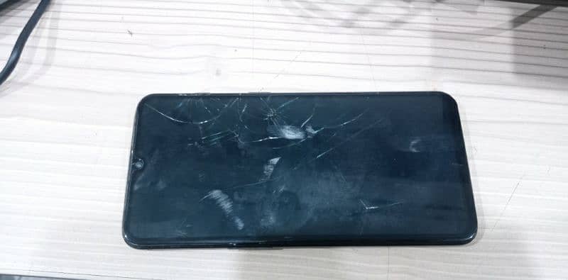 one plus 6t glass broken 3