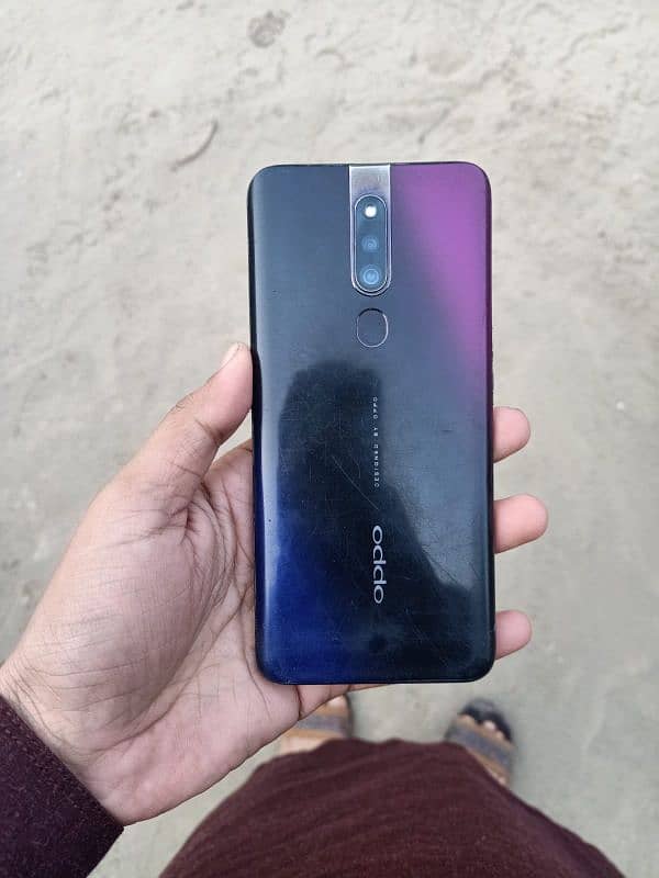 Oppo F11Pro. . . Just Phone Pop Up Camera 0