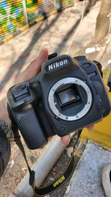 Nikon D7500 clean Body 8