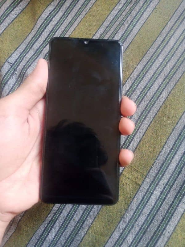 Samsung A32 achi condition main or cheap price main 5