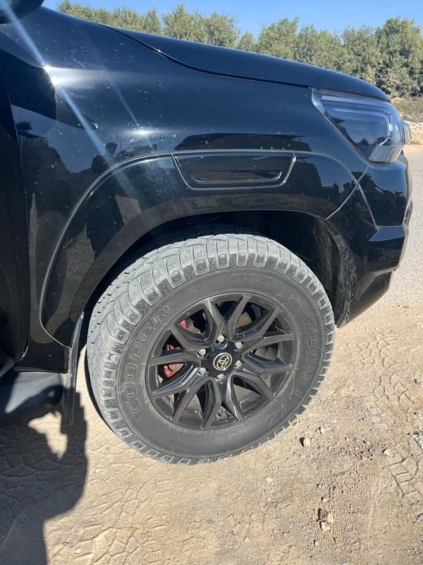 Cooper zeon LTZ 285/60R18 0