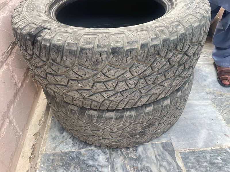 Cooper zeon LTZ 285/60R18 4