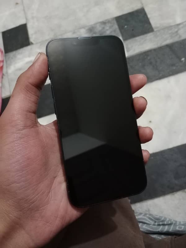 iPhone 14 black 128 gb 10/9.5.     x 11 12 13 15 16 3