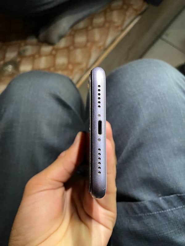 iphone 11 64 GB 3