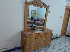 Dressing table