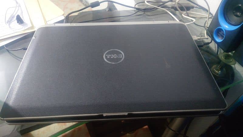 laptop Dell latitude Core i5 3rd  generation 6