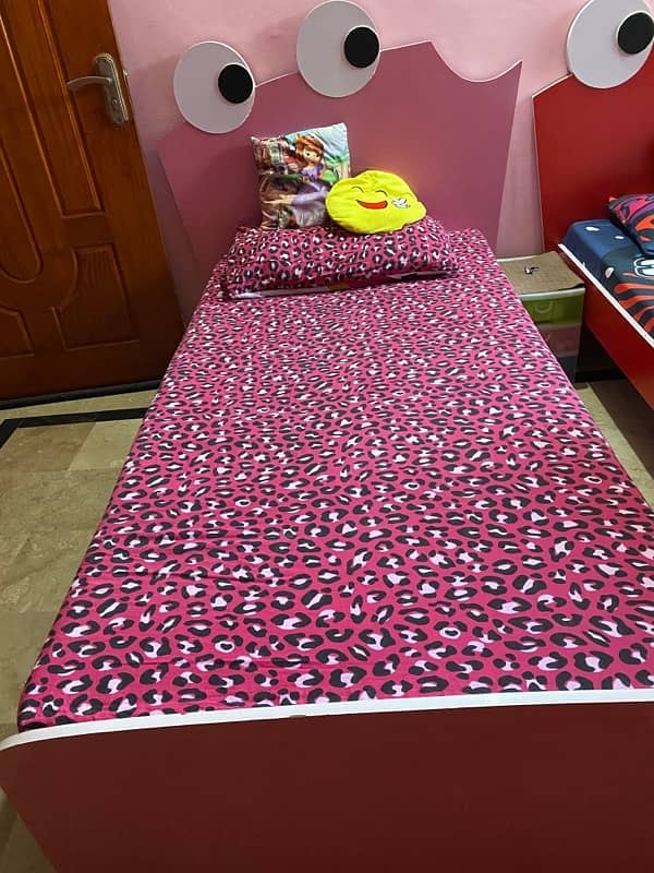 child’s bed in very excellent condition 0333/5549328 2