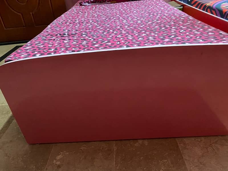 child’s bed in very excellent condition 0333/5549328 4