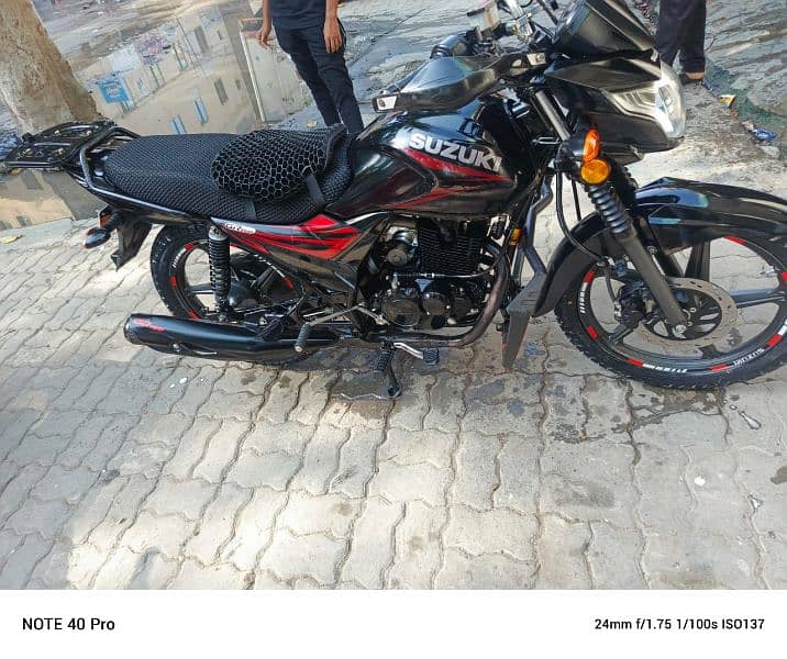 suzuki gr 150 black colour with tubles tyre 0