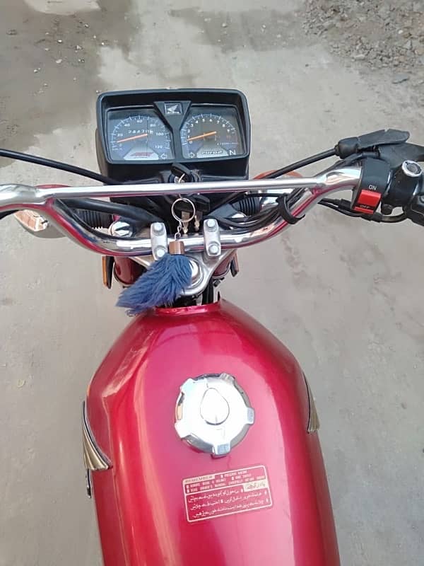 125 Bike red colur 5