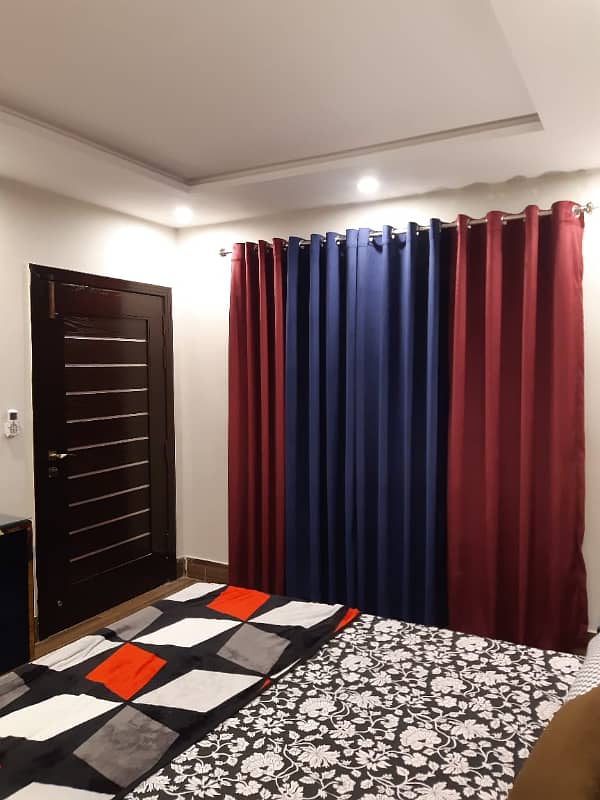 1 Bedroom VIP Full furnish flat per day available in Bahria town Lahore 13