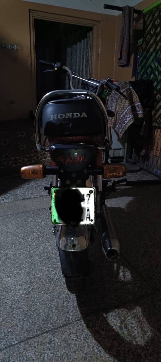 Honda CD 70 2017 3