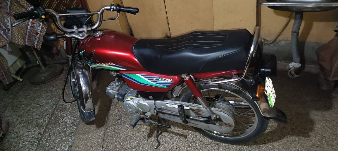 Honda CD 70 2017 4