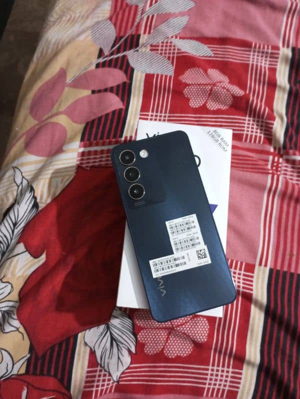 Vivo y100 8+8gb 128gb All accerries official PTA approved 6