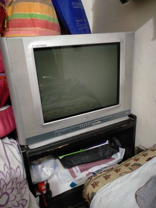 LG tv with trolly 0