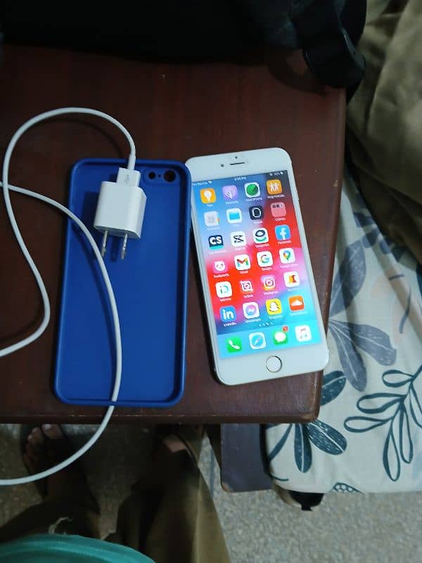 iPhone 6s+ in very good condition pta approved 0