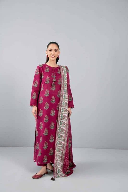 Stunning printed Khaddar suit - 3pcs 5